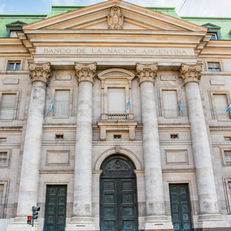 Bancos y sanatorios