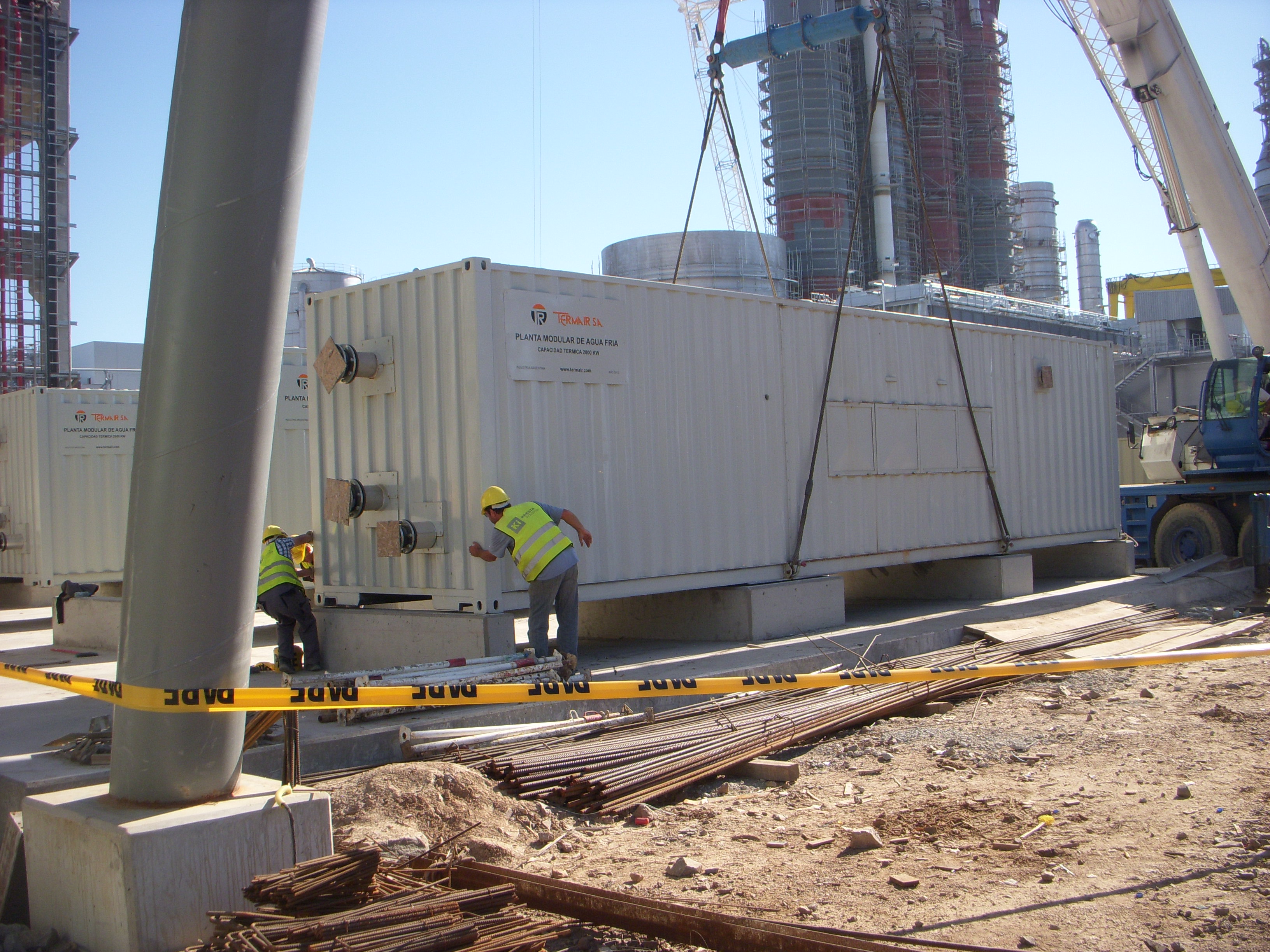 Equipo técnico de Termair trabajando en obra